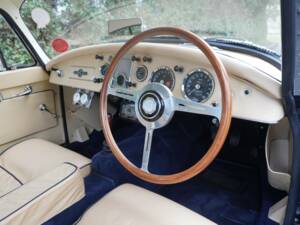Image 8/17 of MG MGA 1600 (1959)