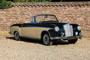 Imagen 35/50 de Mercedes-Benz 220 S Cabriolet (1956)