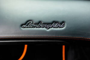 Image 15/47 de Lamborghini Aventador LP 700-4 (2013)