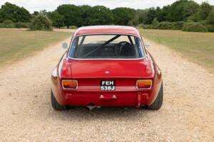 Image 7/50 de Alfa Romeo 1750 GT Veloce (1971)