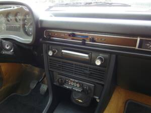 Image 64/95 de BMW 2500 (1977)