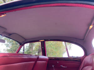 Imagen 34/44 de Jaguar S-Type 3.8 (1966)