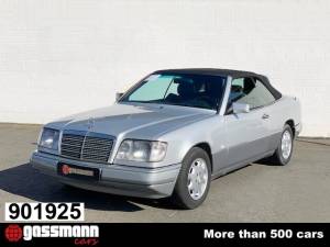Immagine 1/15 di Mercedes-Benz E 200 (1995)