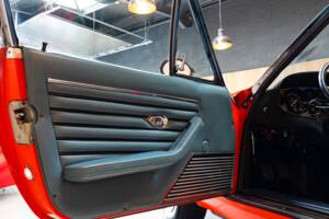 Image 41/74 of Ferrari 365 GTB/4 Daytona (1971)