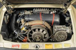 Image 5/19 of Porsche 911 SC 3.0 (1983)