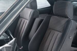Bild 42/50 von Mercedes-Benz 300 CE (1991)