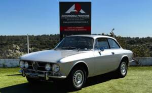 Bild 1/43 von Alfa Romeo 1750 GT Veloce (1970)
