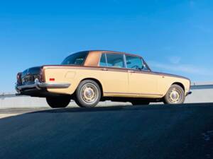 Image 6/12 de Rolls-Royce Silver Shadow I (1974)