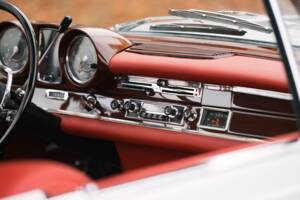 Bild 32/40 von Mercedes-Benz 300 SE (1965)