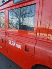 Image 47/54 of Land Rover 109 (1970)