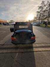 Immagine 15/72 di BMW 328i (1996)