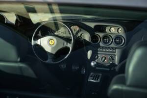 Image 31/50 of Ferrari 550 Maranello (2001)