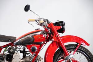 Immagine 17/50 di Moto Guzzi Astore (1952)