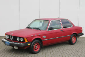 Image 2/30 of BMW 320i (1982)