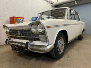 Afbeelding 3/17 van FIAT 2300 (1964)