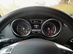 Image 9/38 of Mercedes-Benz G 500 (LWB) (2016)