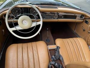 Image 34/50 de Mercedes-Benz 280 SL (1969)
