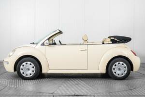 Bild 9/50 von Volkswagen New Beetle 1.6 (2003)