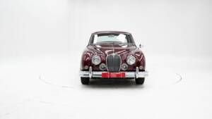 Image 4/15 of Jaguar Mk II 2.4 (1960)