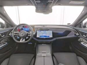 Image 3/6 de Mercedes-Benz E 53 AMG Hybrid 4MATIC (2025)