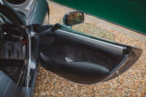 Image 17/39 of TVR Tuscan S (2003)