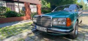 Image 4/66 of Mercedes-Benz 230 CE (1981)