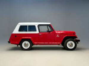 Image 1/20 of Jeep DJ-5F (1977)