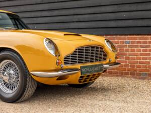 Bild 24/62 von Aston Martin DB 6 Mk II (1970)