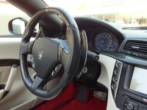 Image 61/99 of Maserati GranCabrio Sport (2015)