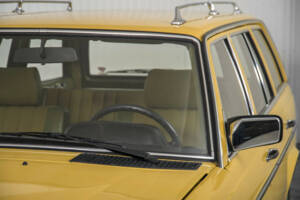 Image 22/50 of Mercedes-Benz 240 TD (1982)