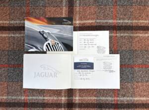 Image 23/28 de Jaguar XKR (2002)