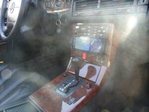 Image 42/45 de Mercedes-Benz 500 SL (1991)