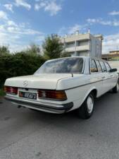 Bild 4/50 von Mercedes-Benz 240 D (1979)
