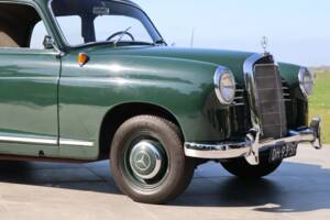 Image 23/50 of Mercedes-Benz 180 D (1958)