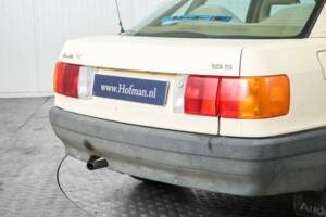 Immagine 26/50 di Audi 80 quattro  -  1.8S (1987)