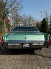Image 5/18 of Cadillac Sedan DeVille (1971)