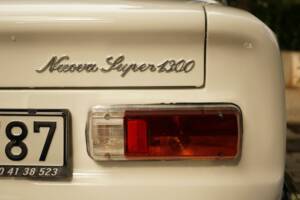 Image 7/100 of Alfa Romeo Giulia Nuova Super 1300 (1977)