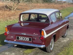 Afbeelding 2/12 van Ford Anglia Super (1966)