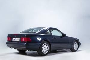 Immagine 18/38 di Mercedes-Benz SL 320 (1997)