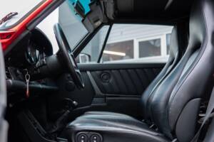 Image 21/29 of Porsche 911 Carrera 3.2 (1989)