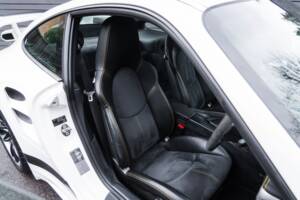 Bild 36/52 von Porsche 911 GT2 (2008)