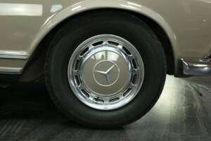 Image 49/50 de Mercedes-Benz 280 SL (1970)