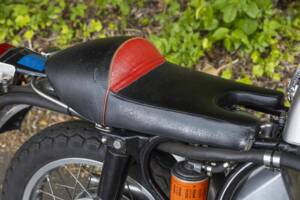 Image 13/33 of Norton Dominator Slimline TT (1969)