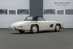 Image 9/38 de Mercedes-Benz 300 SL Roadster (1961)