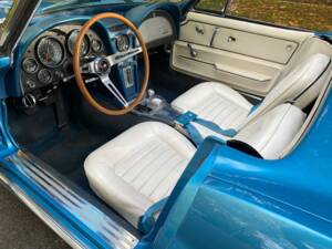 Bild 11/50 von Chevrolet Corvette Sting Ray Convertible (1966)