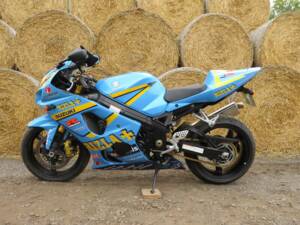 Image 2/35 of Suzuki DUMMY (2005)