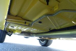 Image 48/57 of Plymouth Duster (1970)