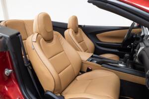 Bild 17/25 von Chevrolet Camaro 3.6L (2015)