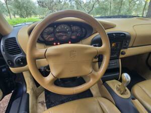 Bild 10/43 von Porsche 911 Carrera (1999)