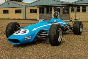 Image 8/25 of Chevron B9-F3 (1968)